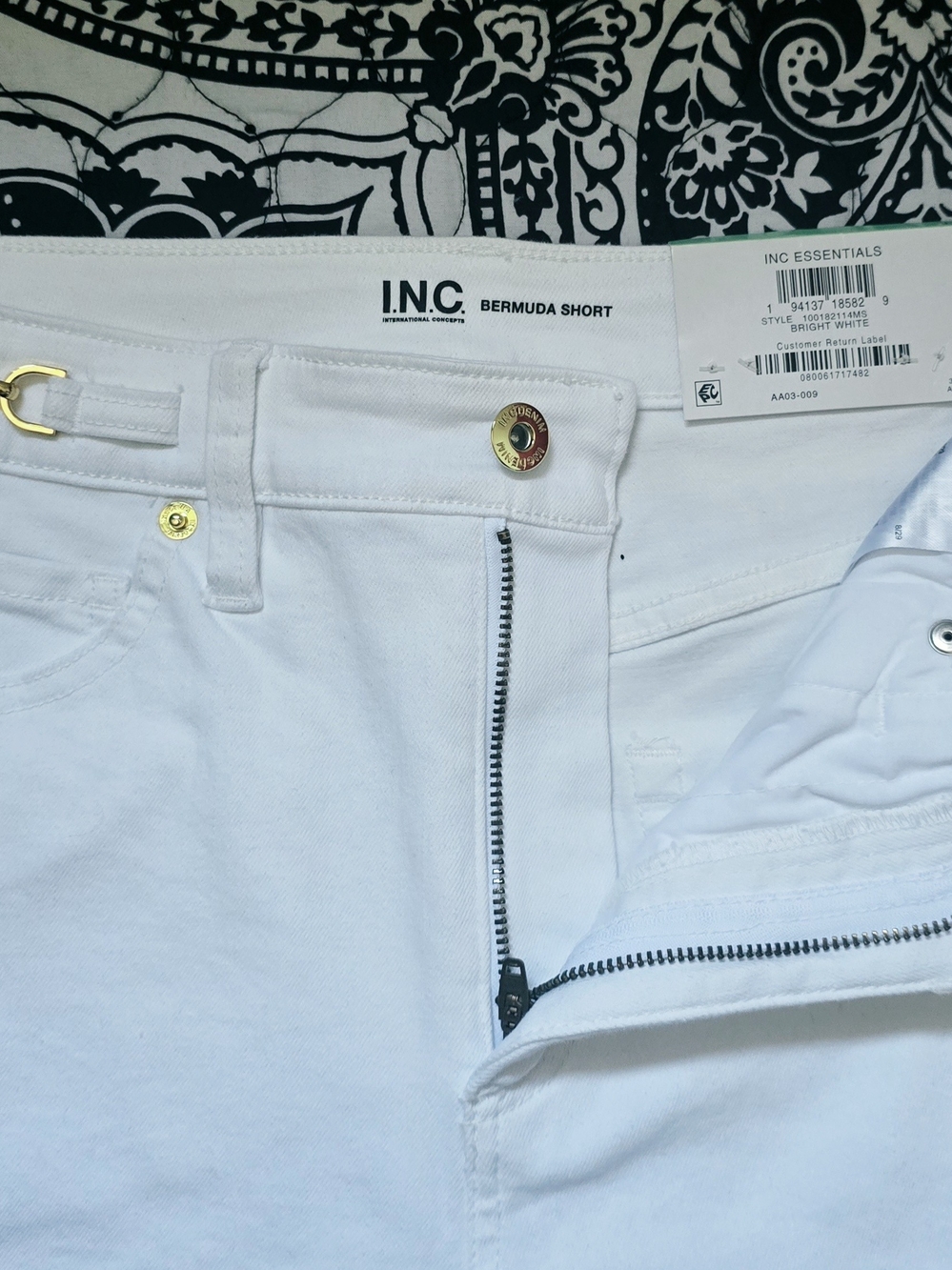 INC International Concepts White Women's Bermuda Short - Picture 3 of 7